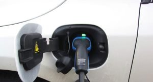 плъгин хибрид или електричка